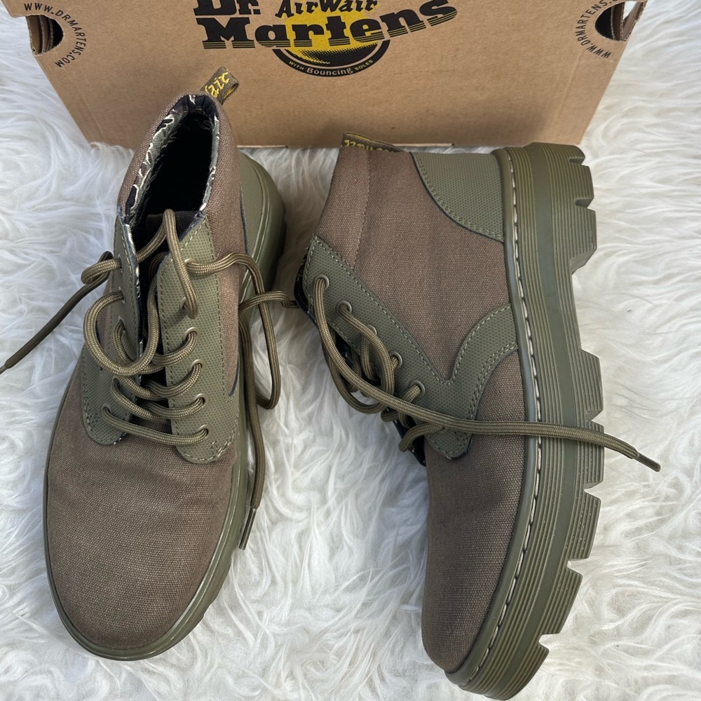 Dr. Martens Bonny Tract canvas boot 7 Womens